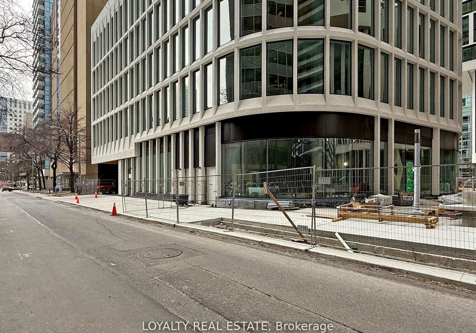 230-simcoe-street-toronto-ontario-c13137458