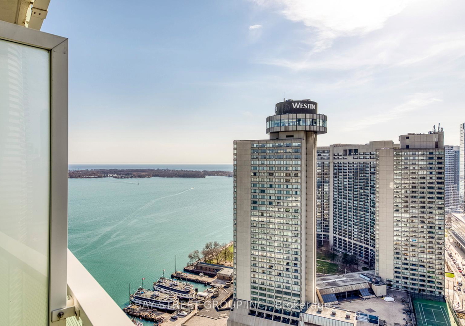 15-queens-quay-e-toronto-ontario-c13137506