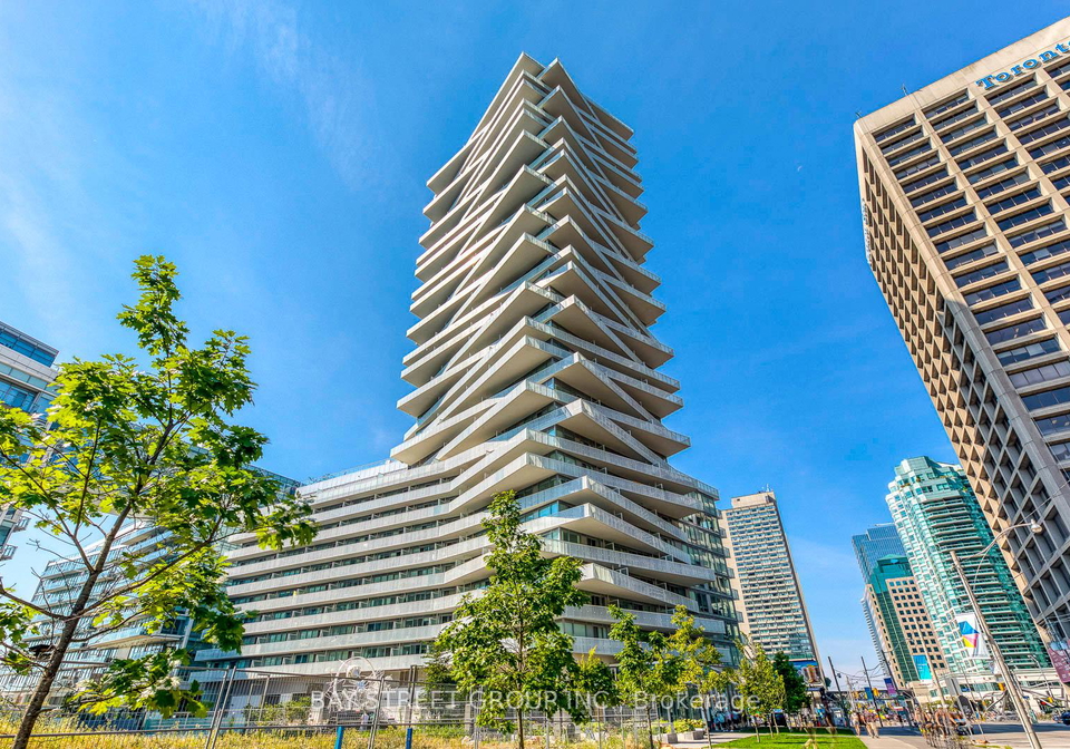 15-queens-quay-e-toronto-ontario-c13137506