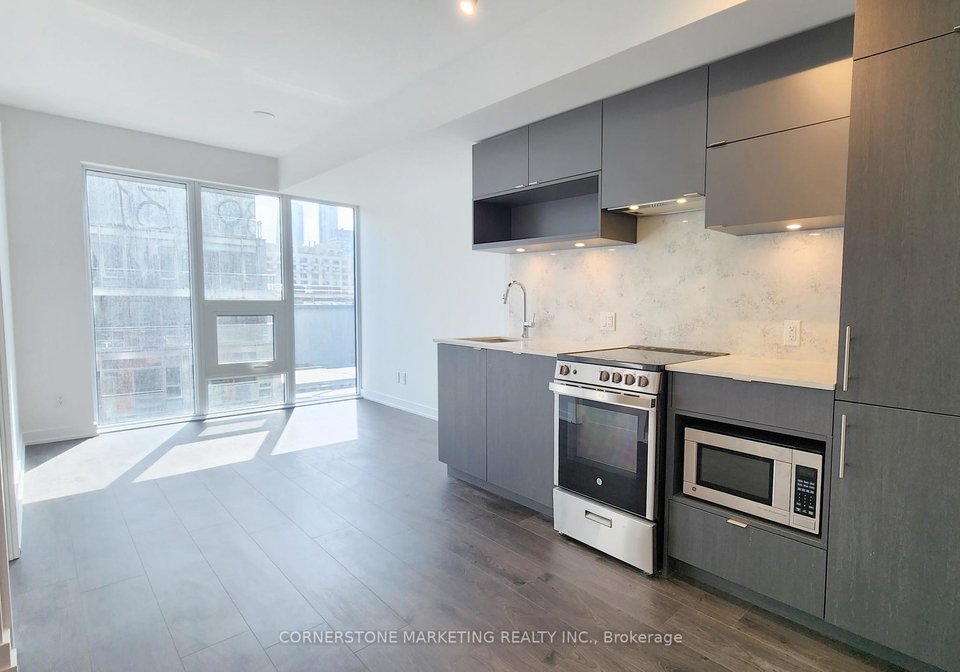 100-queen-street-e-toronto-ontario-c13137586