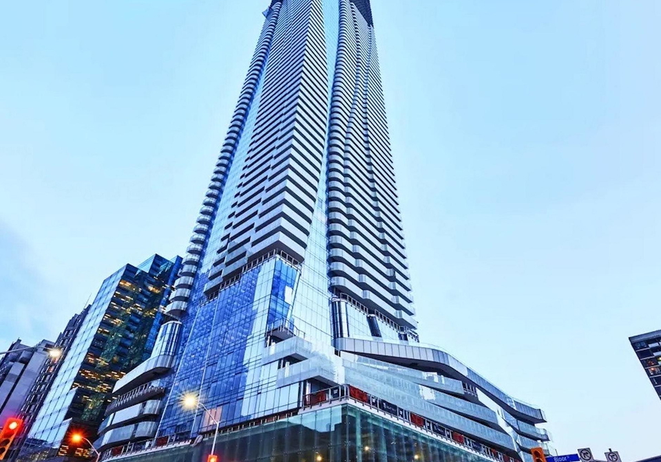 1-bloor-street-e-toronto-ontario-c13137624