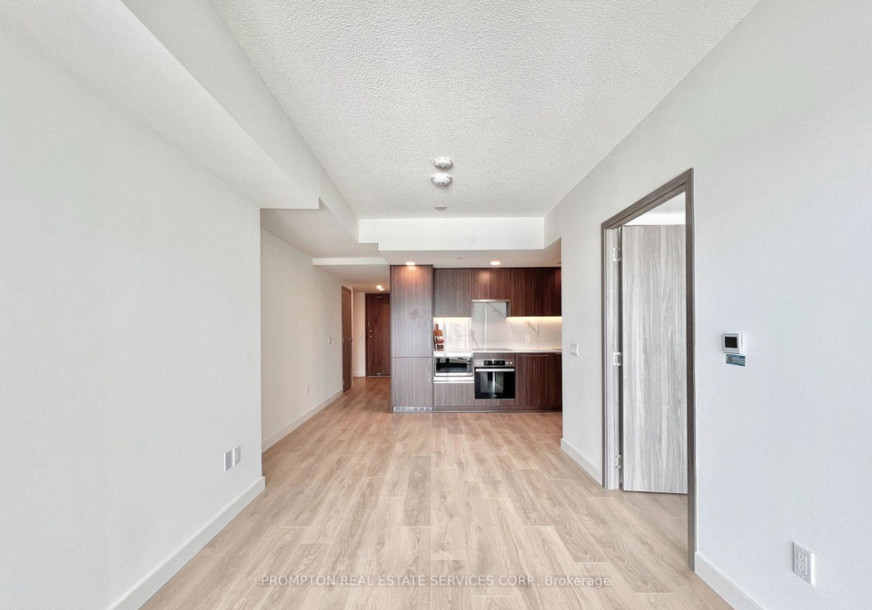3-concord-cityplace-way-toronto-ontario-c13137822