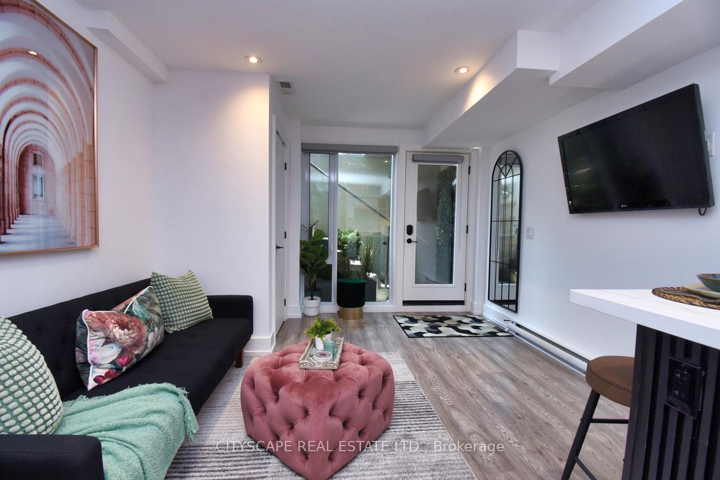 703-markham-street-toronto-ontario-c13137824