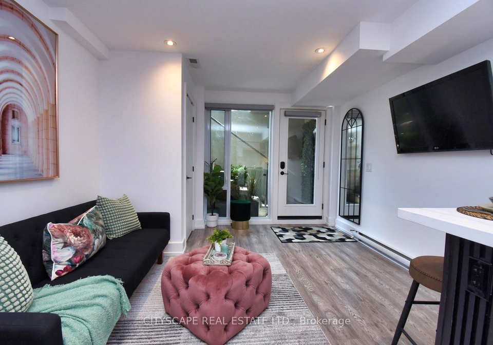 703-markham-street-toronto-ontario-c13137824