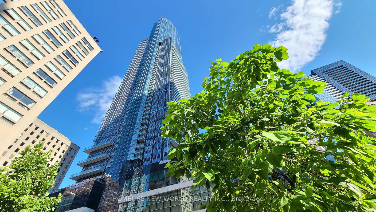 386-yonge-street-toronto-ontario-c13137896