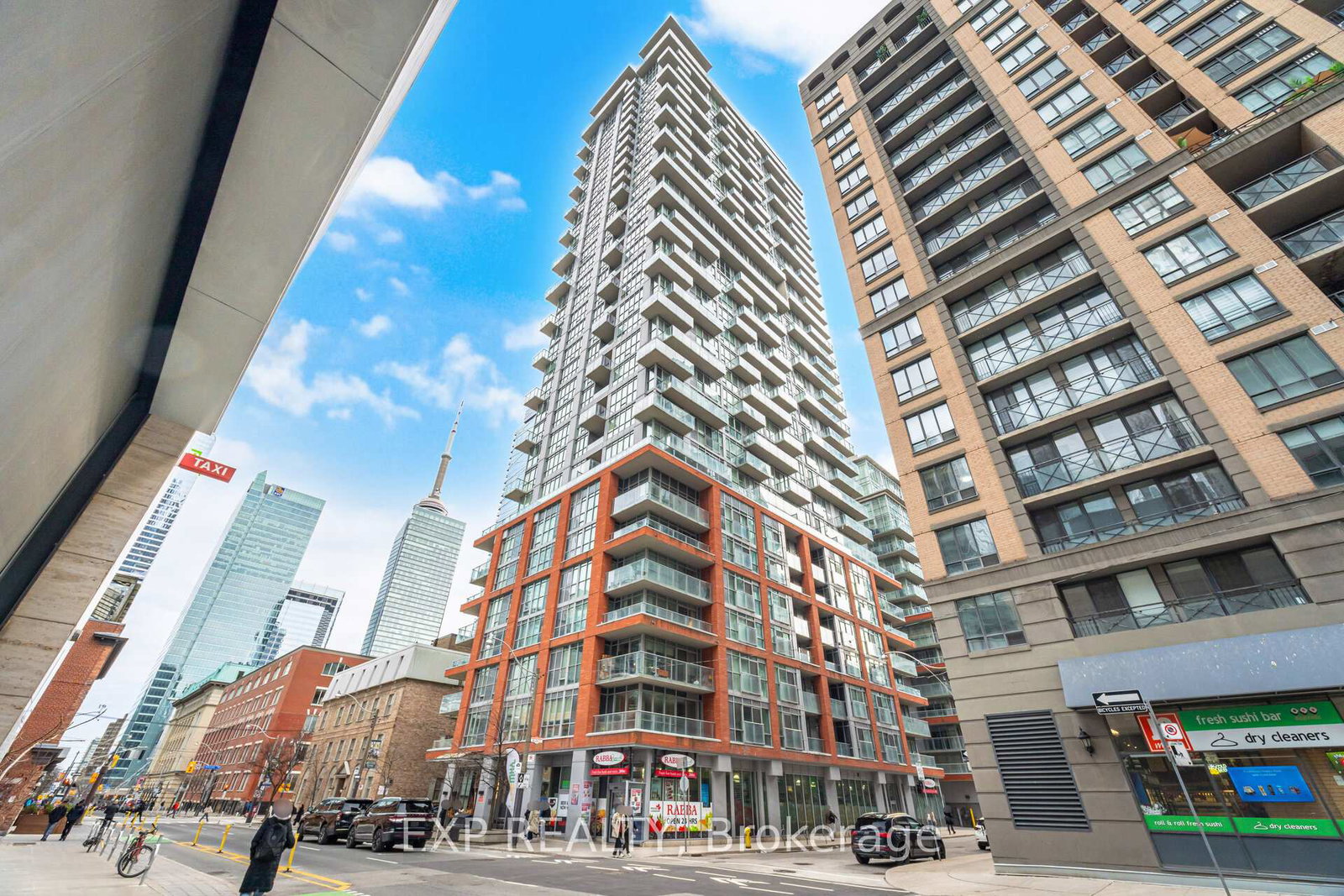 126-simcoe-street-toronto-ontario-c13137904