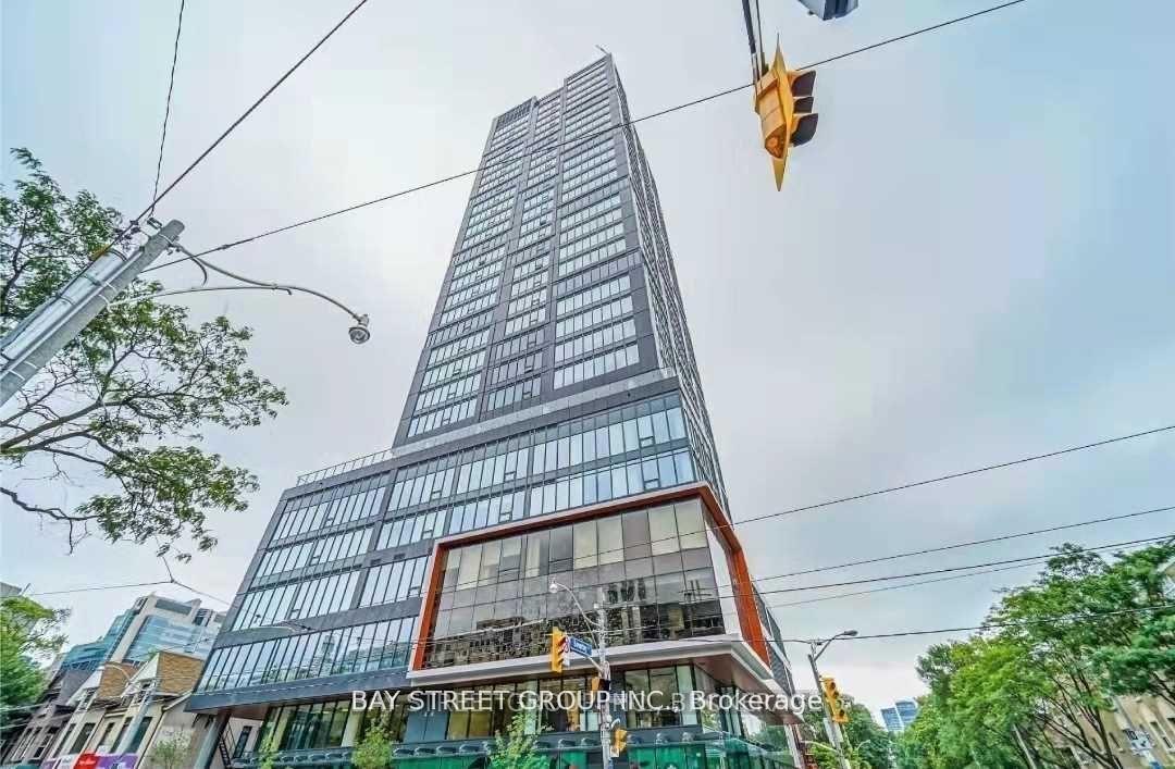 203-college-street-toronto-ontario-c13137968
