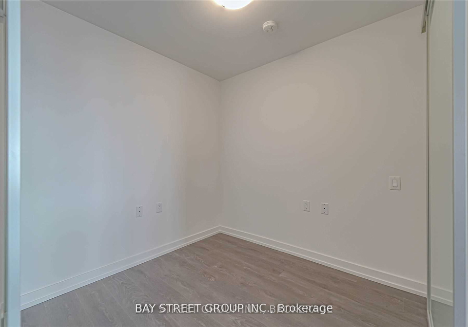 203-college-street-toronto-ontario-c13137968