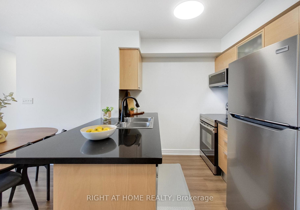 16-harrison-garden-boulevard-north-york-ontario-c13138080