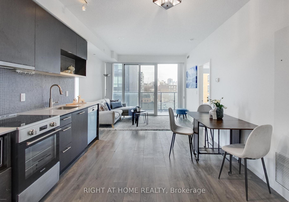 435-richmond-street-w-toronto-ontario-c13138088