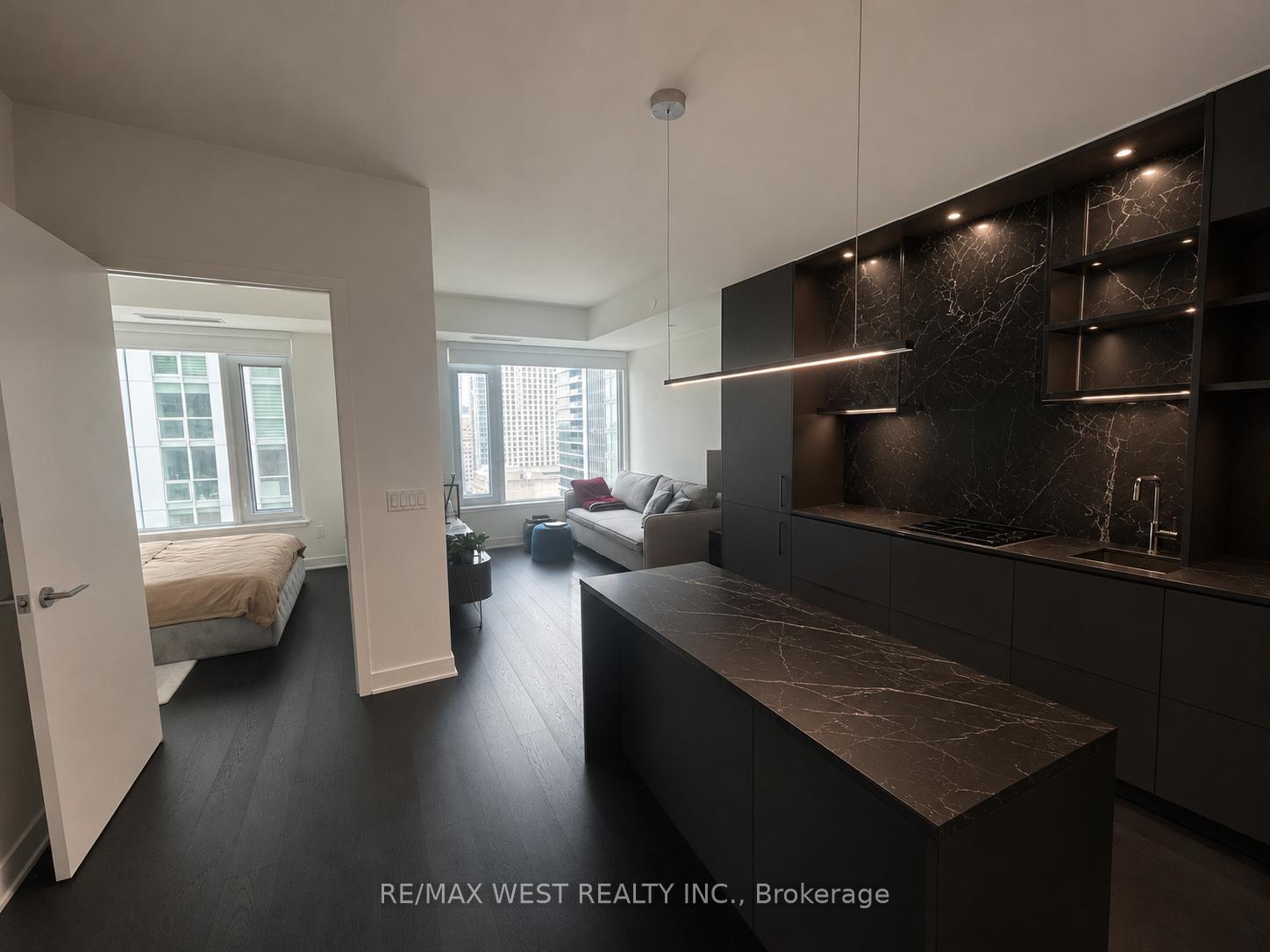 11-yorkville-avenue-toronto-ontario-c13138294