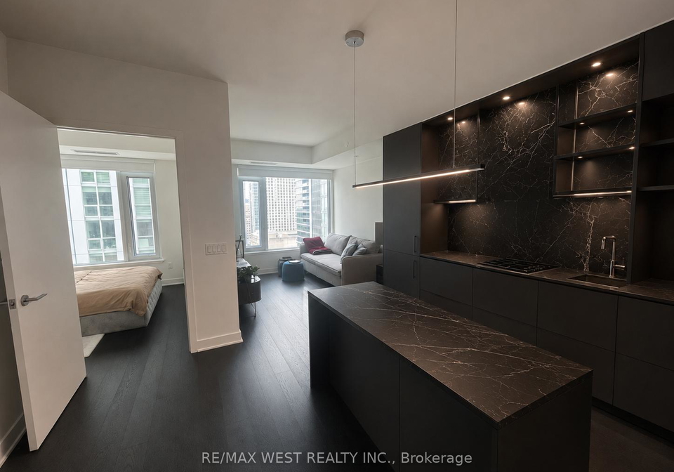 11-yorkville-avenue-toronto-ontario-c13138294