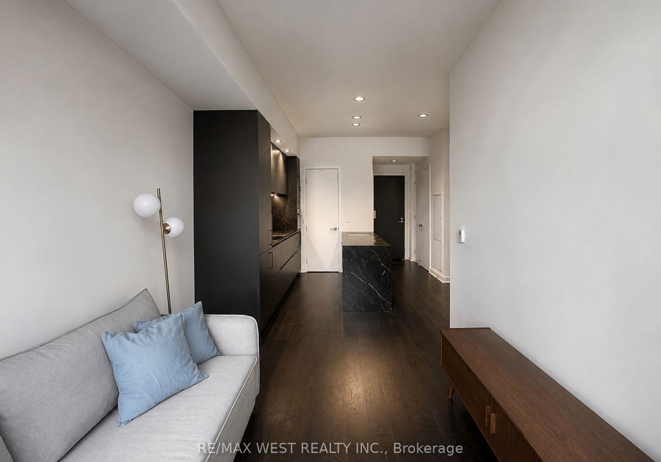 11-yorkville-avenue-toronto-ontario-c13138294