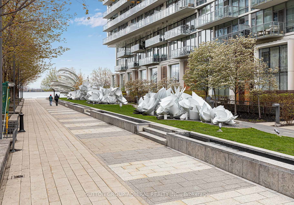 15-queens-quay-e-toronto-ontario-c13138344