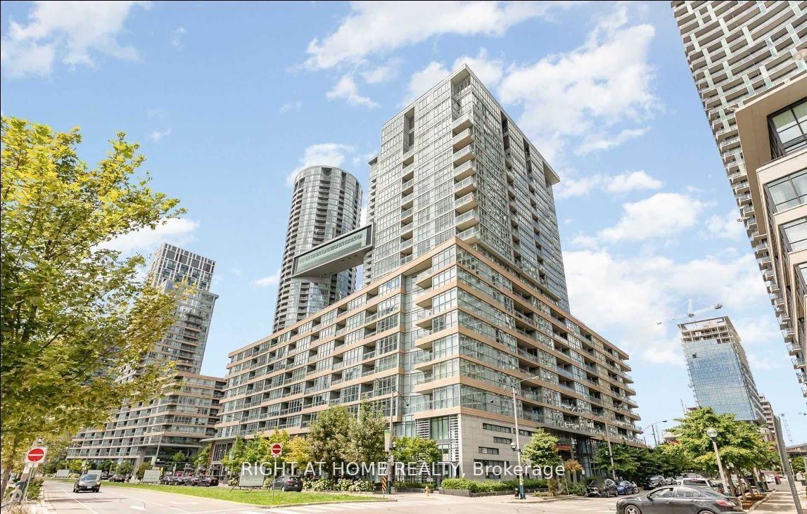 10-capreol-court-toronto-ontario-c13138534
