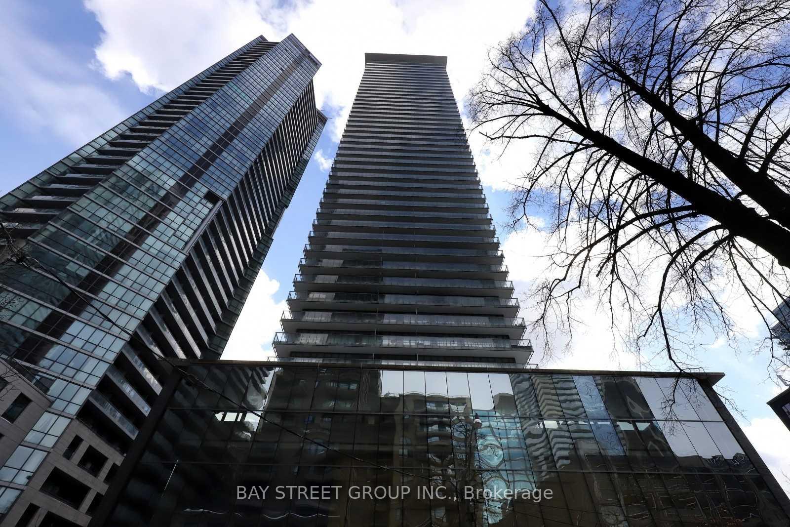 33-charles-street-e-toronto-ontario-c13138890