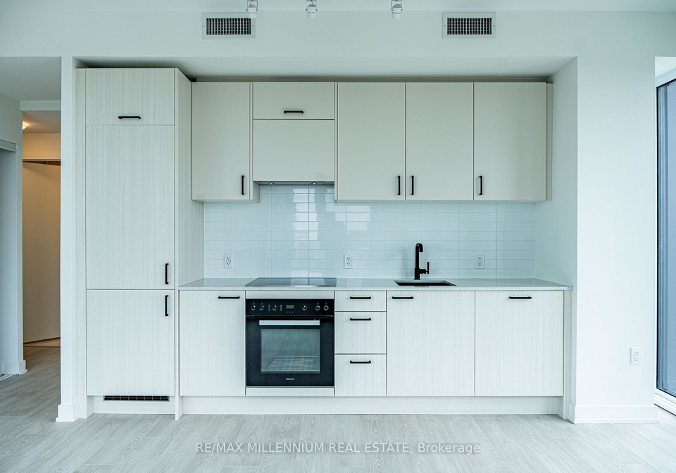 1-quarrington-lane-north-york-ontario-c13138922