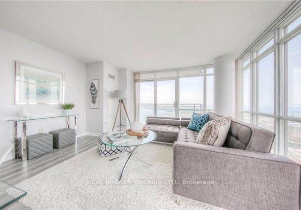 15-fort-york-boulevard-toronto-ontario-c13139016