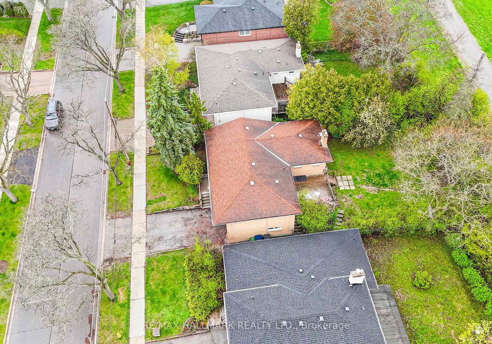 54-sawley-drive-north-york-ontario-c13139138