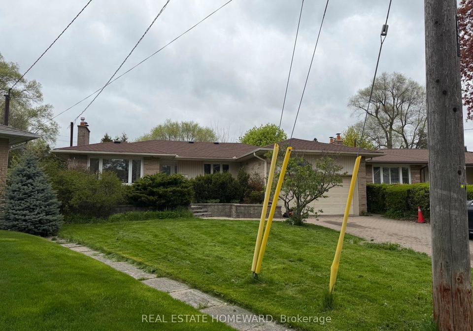 22-whitelock-crescent-north-york-ontario-c13139156