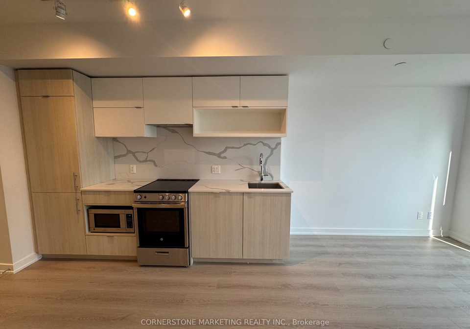 100-queen-street-e-toronto-ontario-c13139442