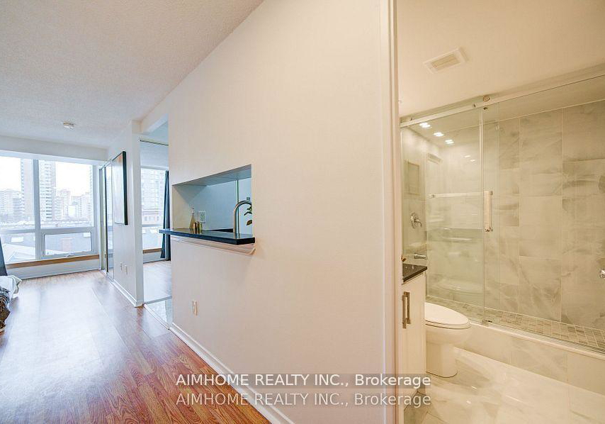 1055-bay-street-toronto-ontario-c13139604