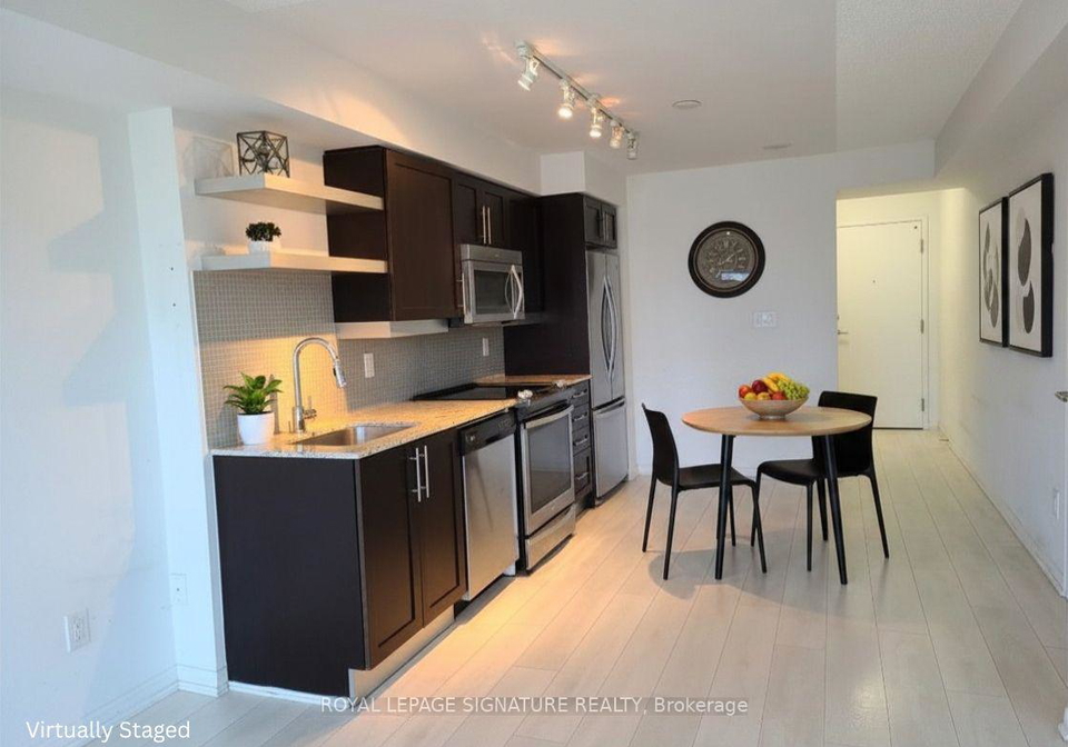 400-adelaide-street-e-toronto-ontario-c13139638
