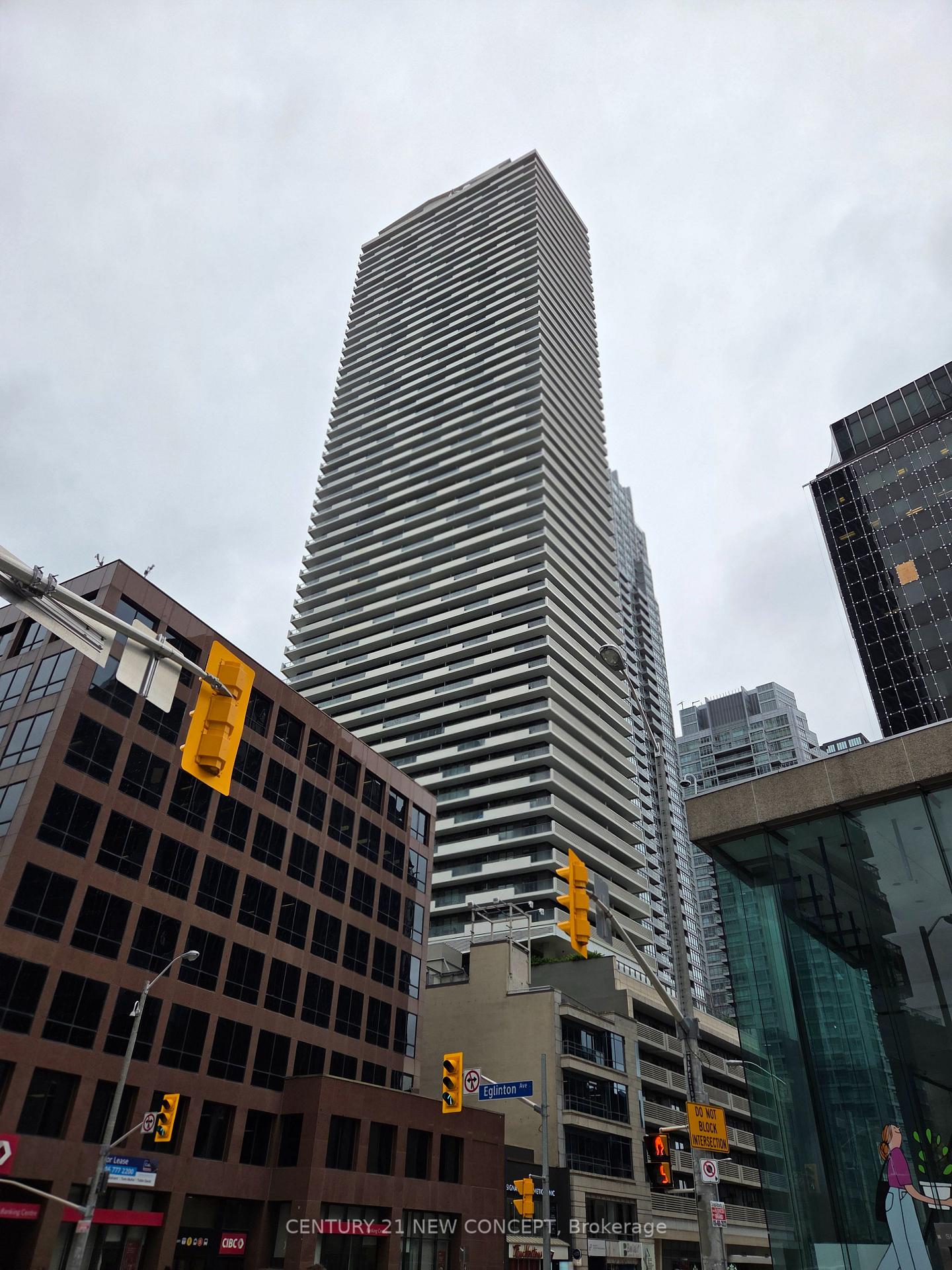 2221-yonge-street-toronto-ontario-c13139648