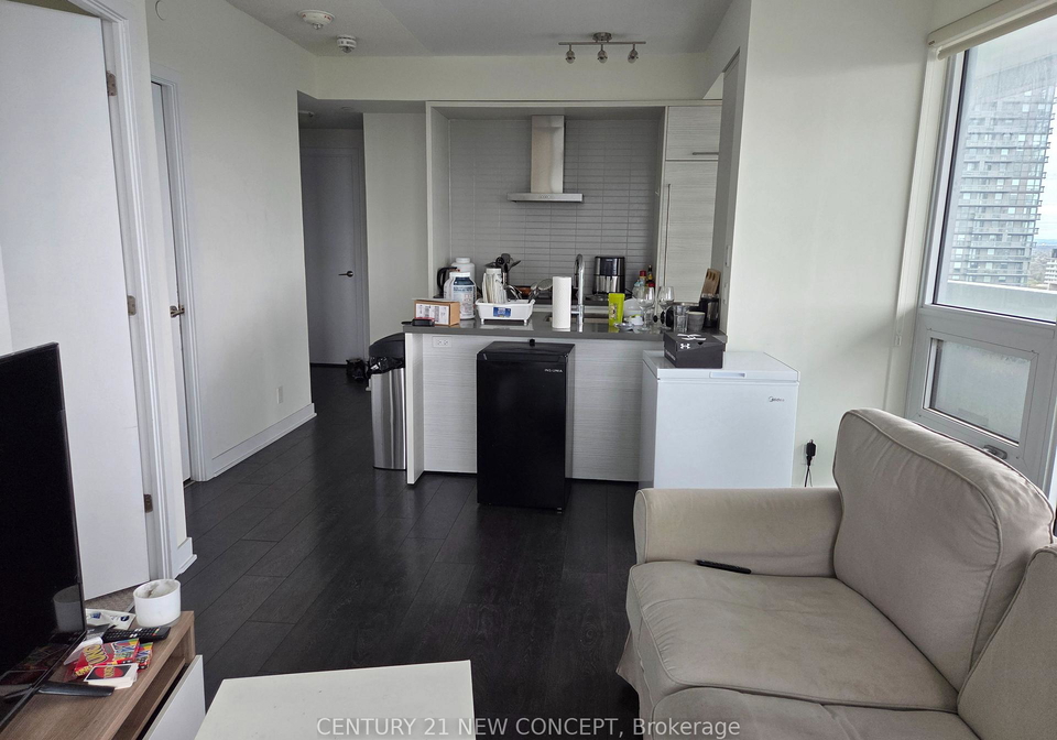 2221-yonge-street-toronto-ontario-c13139648