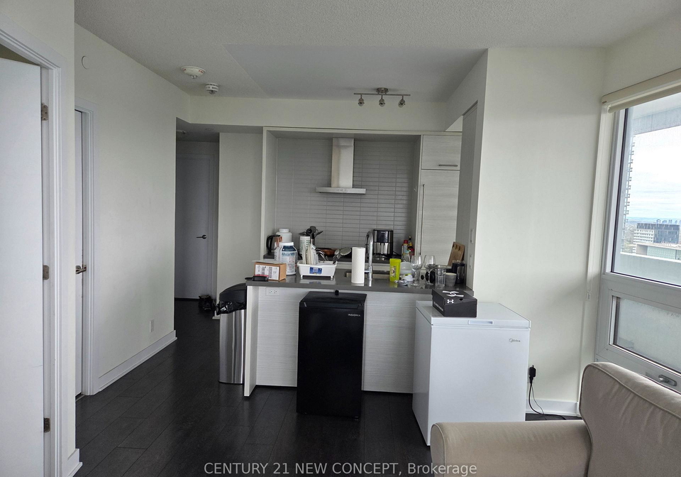 2221-yonge-street-toronto-ontario-c13139654