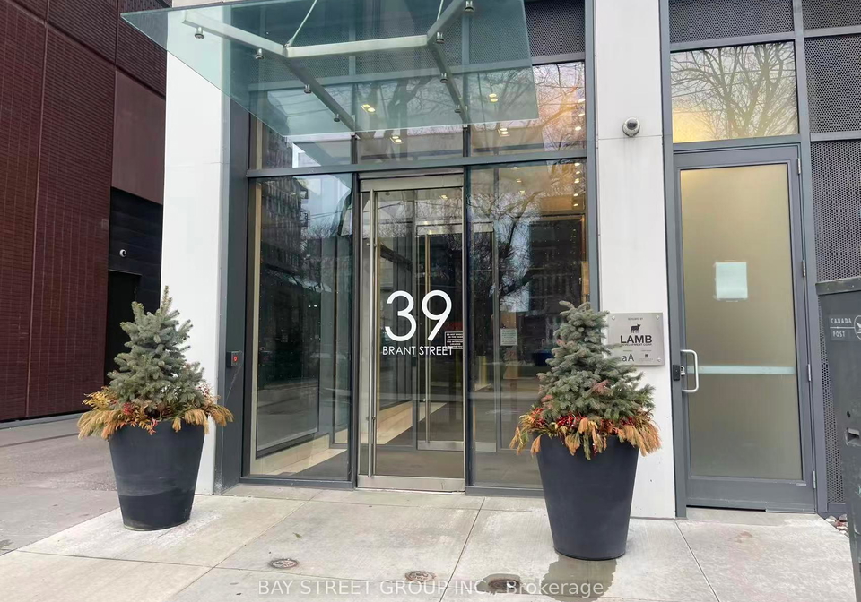 39-brant-street-toronto-ontario-c13139784