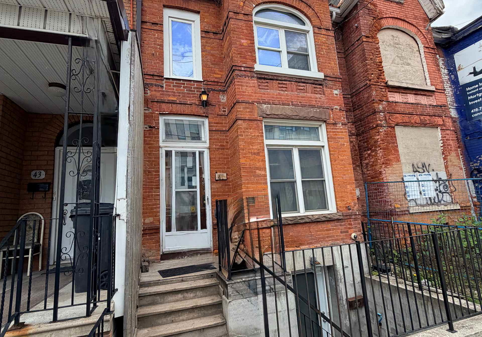 41-gladstone-avenue-toronto-ontario-c13139960