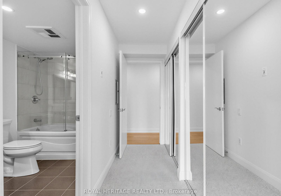 2181-yonge-street-toronto-ontario-c13139966