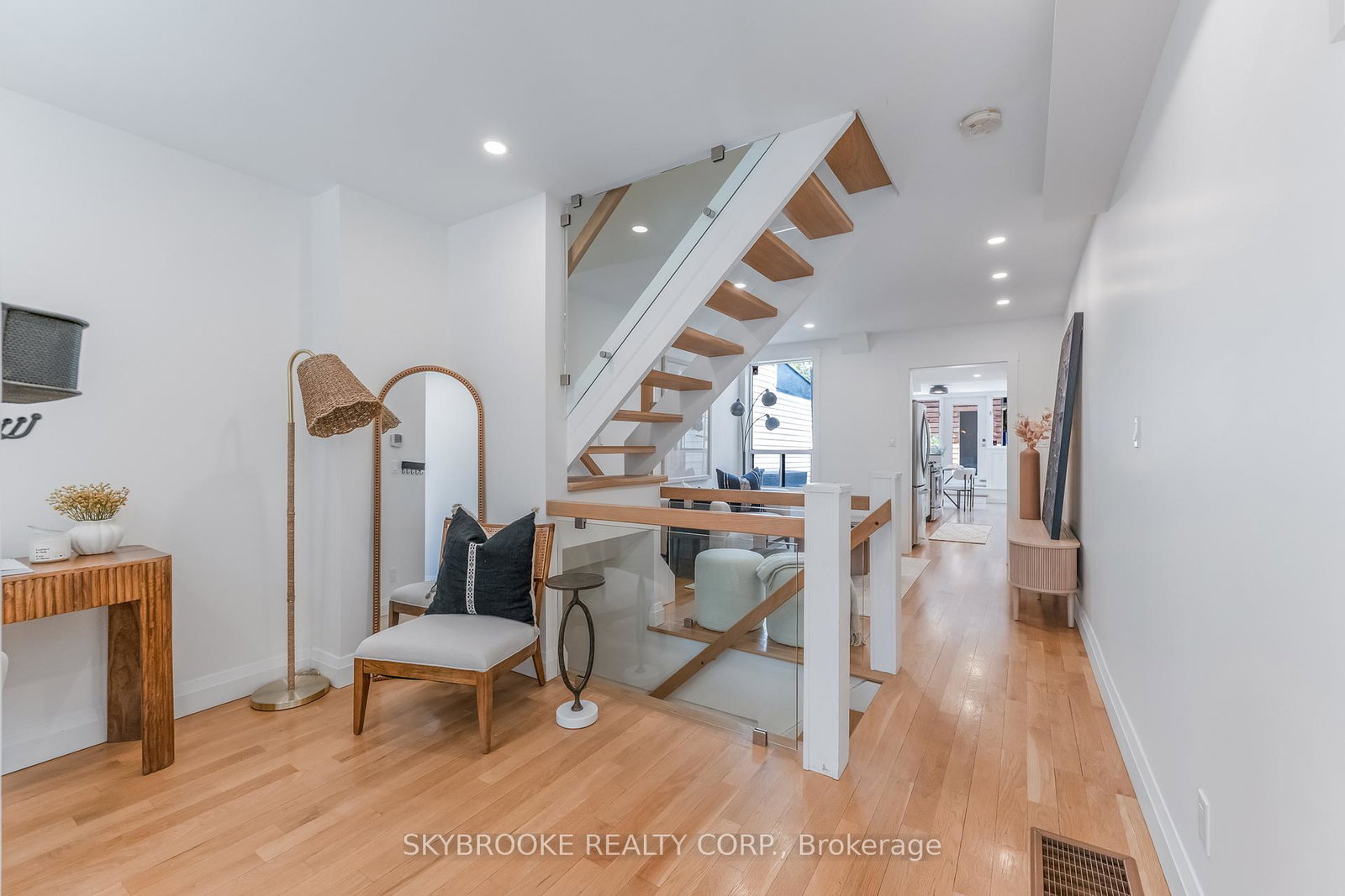 14-whitaker-avenue-toronto-ontario-c13139972