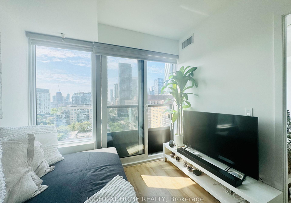 319-jarvis-street-toronto-ontario-c13140254