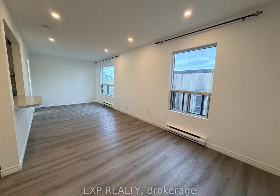 102-greensides-avenue-toronto-ontario-c13140342