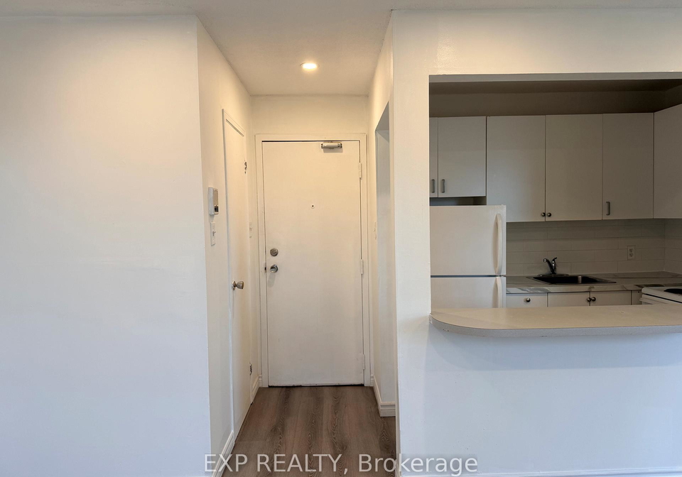 102-greensides-avenue-toronto-ontario-c13140342