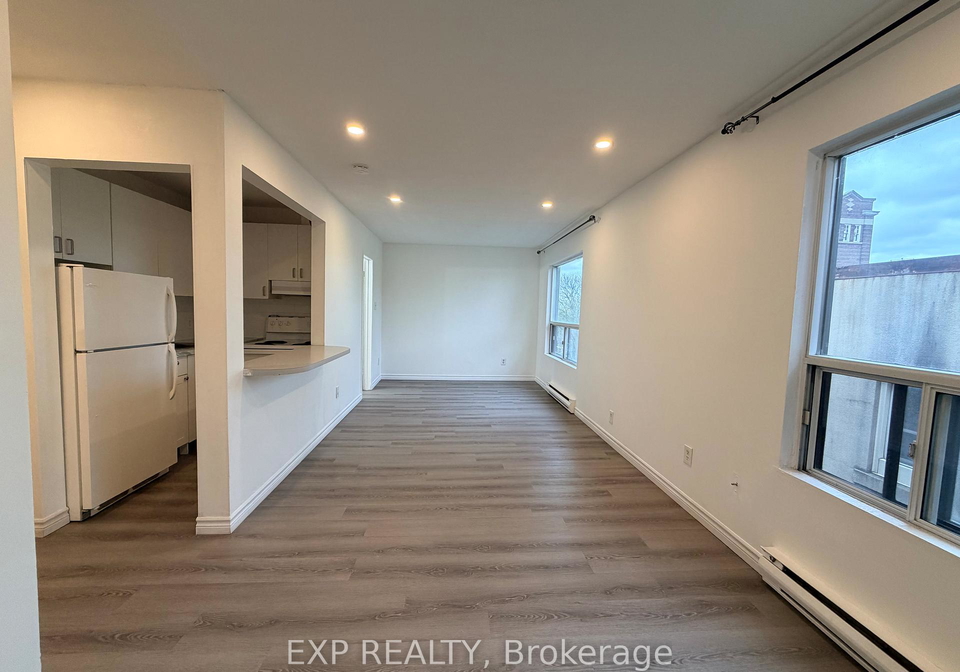 102-greensides-avenue-toronto-ontario-c13140342