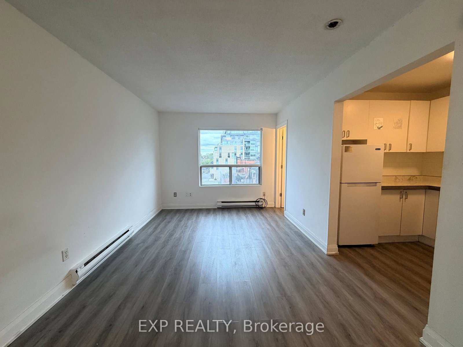 102-greensides-avenue-toronto-ontario-c13140352