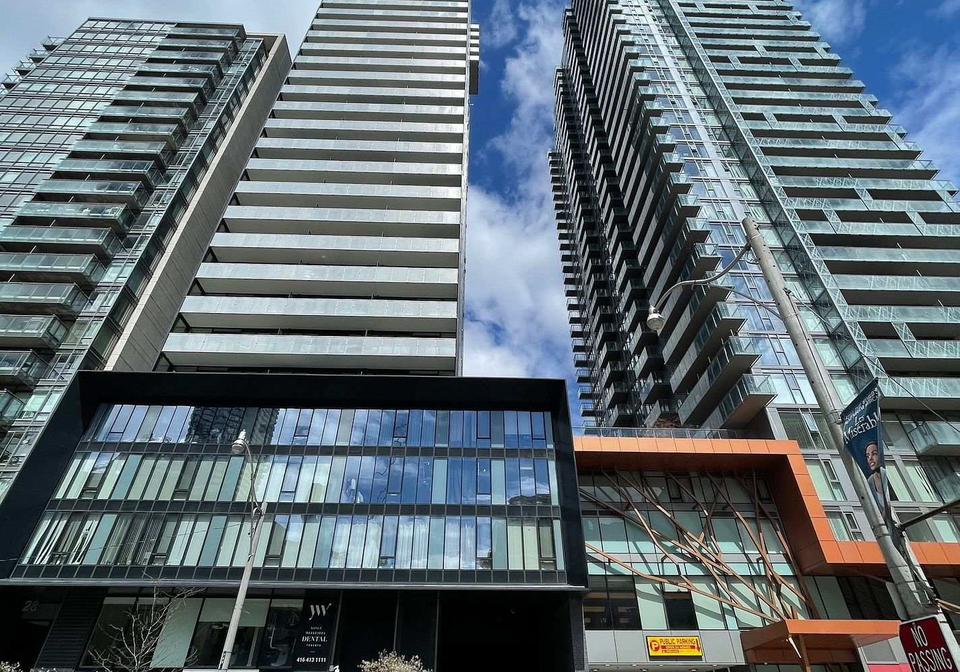 28-wellesley-street-e-toronto-ontario-c13140362