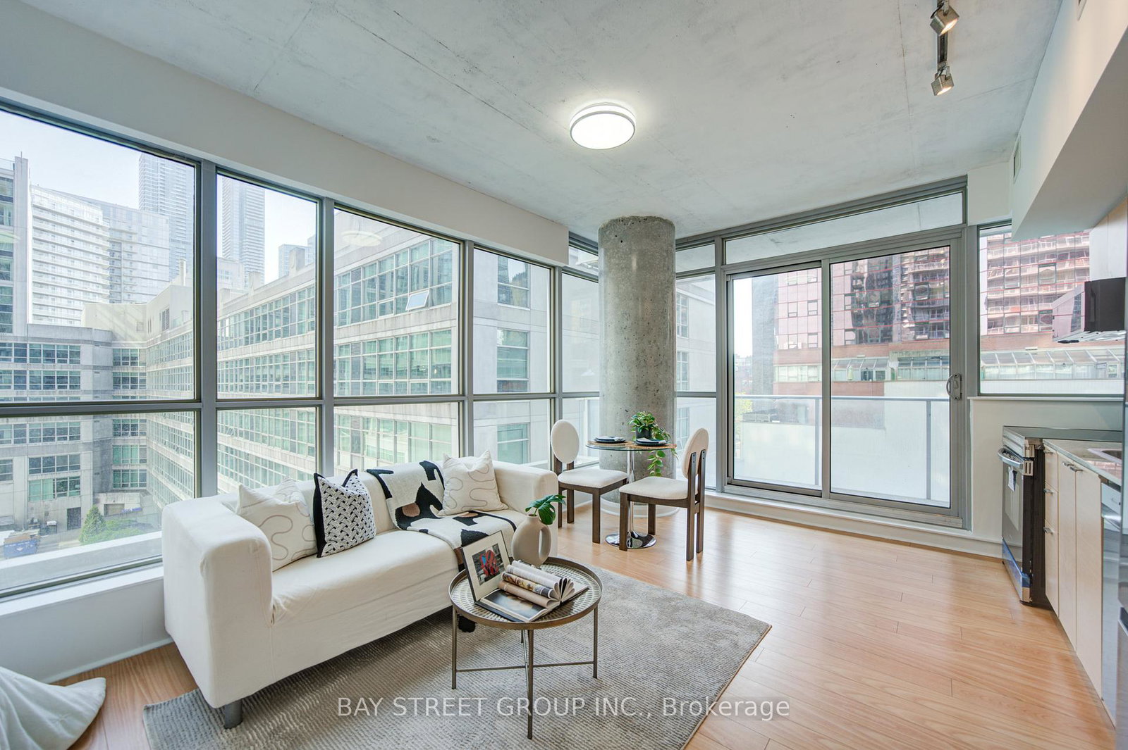 375-king-street-w-toronto-ontario-c13140408