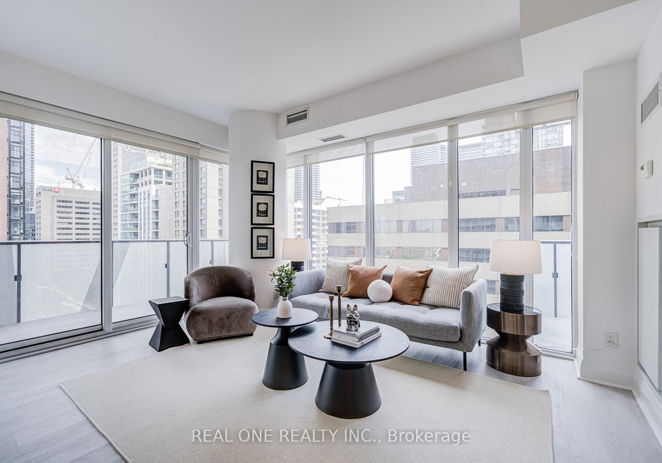 1080-bay-street-toronto-ontario-c13140446