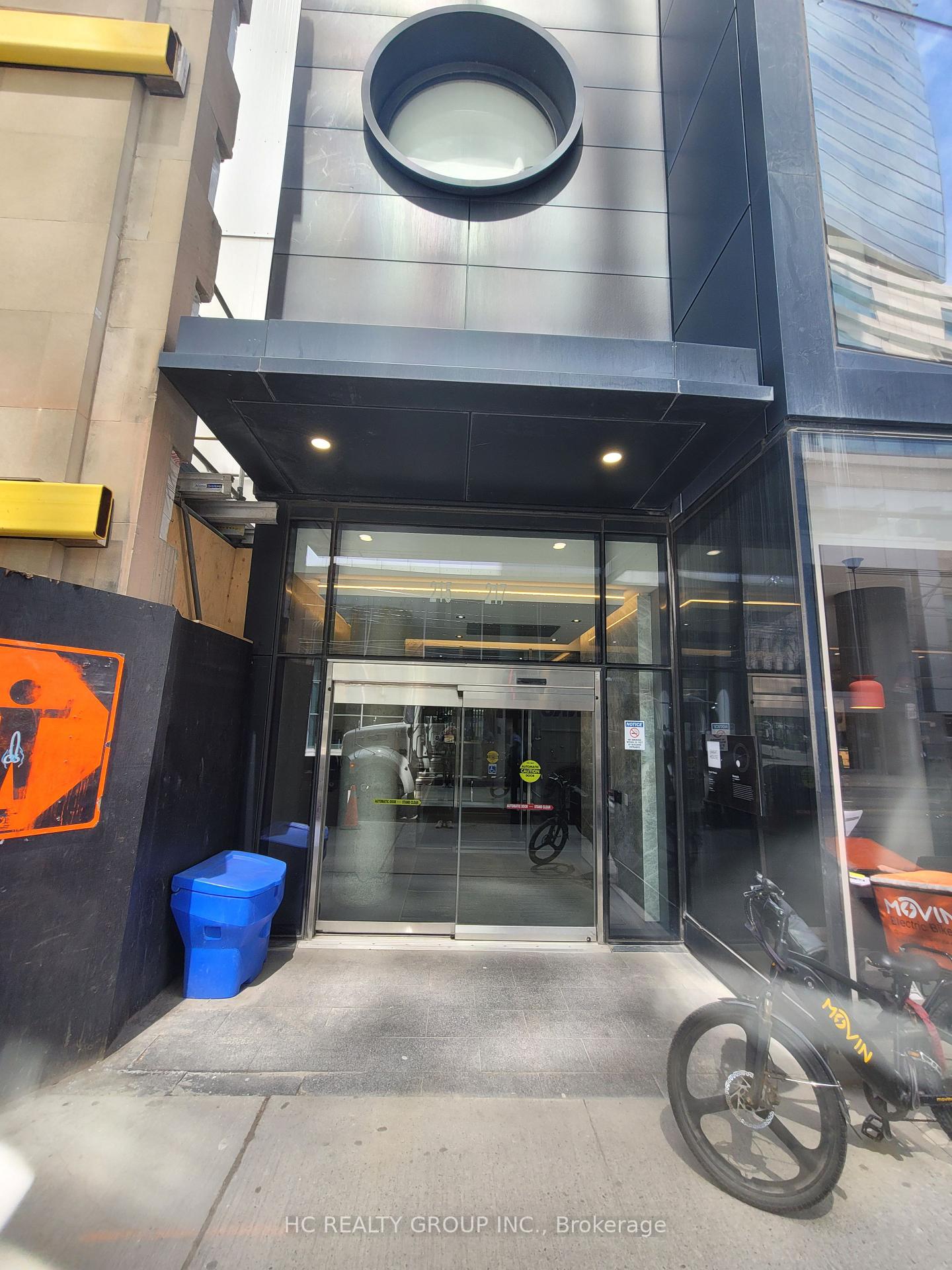215-queen-street-w-toronto-ontario-c13140464
