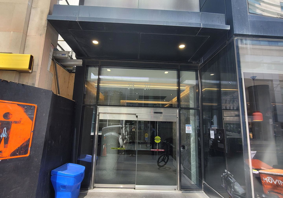 215-queen-street-w-toronto-ontario-c13140464