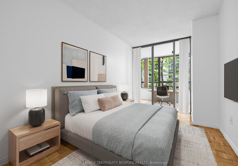 211-st-patrick-street-toronto-ontario-c13140498