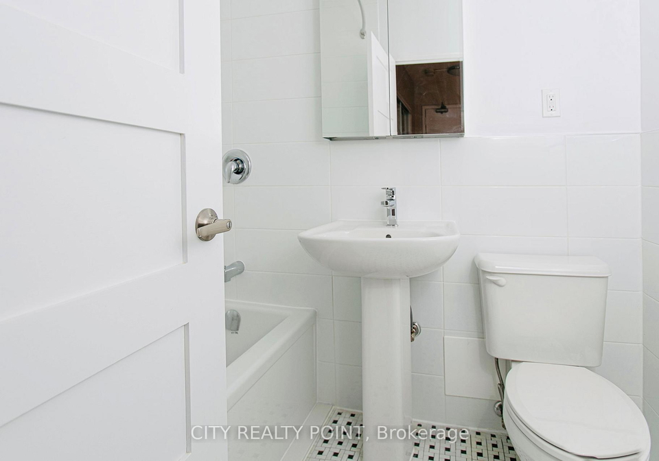1291-bayview-avenue-n-east-york-ontario-c13140706