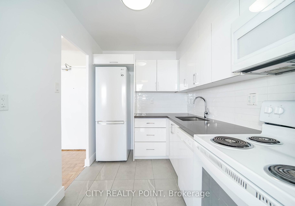 1500-bathurst-street-toronto-ontario-c13140802