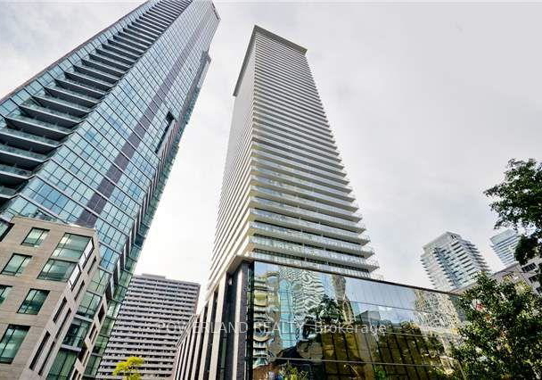 33-charles-street-e-toronto-ontario-c13141252