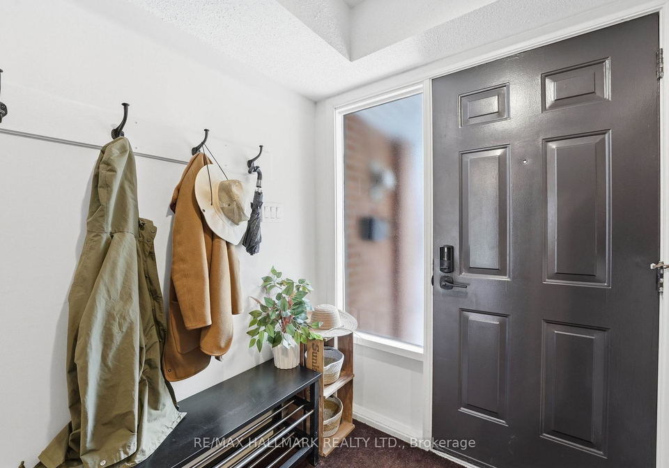 26-longboat-avenue-toronto-ontario-c13141288