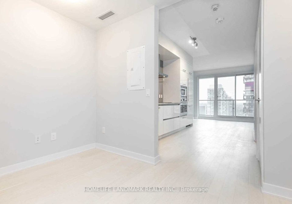 2221-yonge-street-toronto-ontario-c13141294